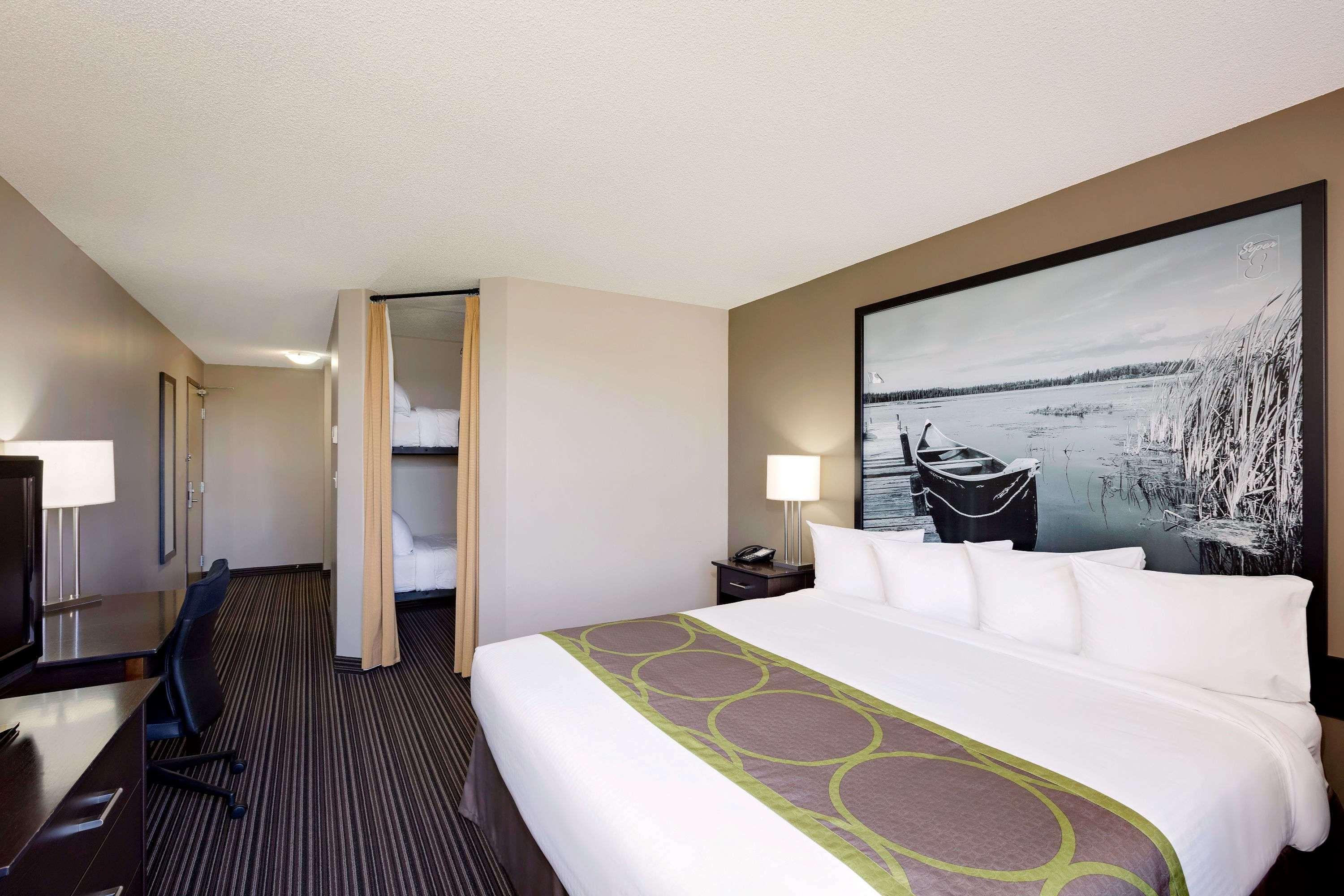 Super 8 By Wyndham Kapuskasing Hotel Exterior photo