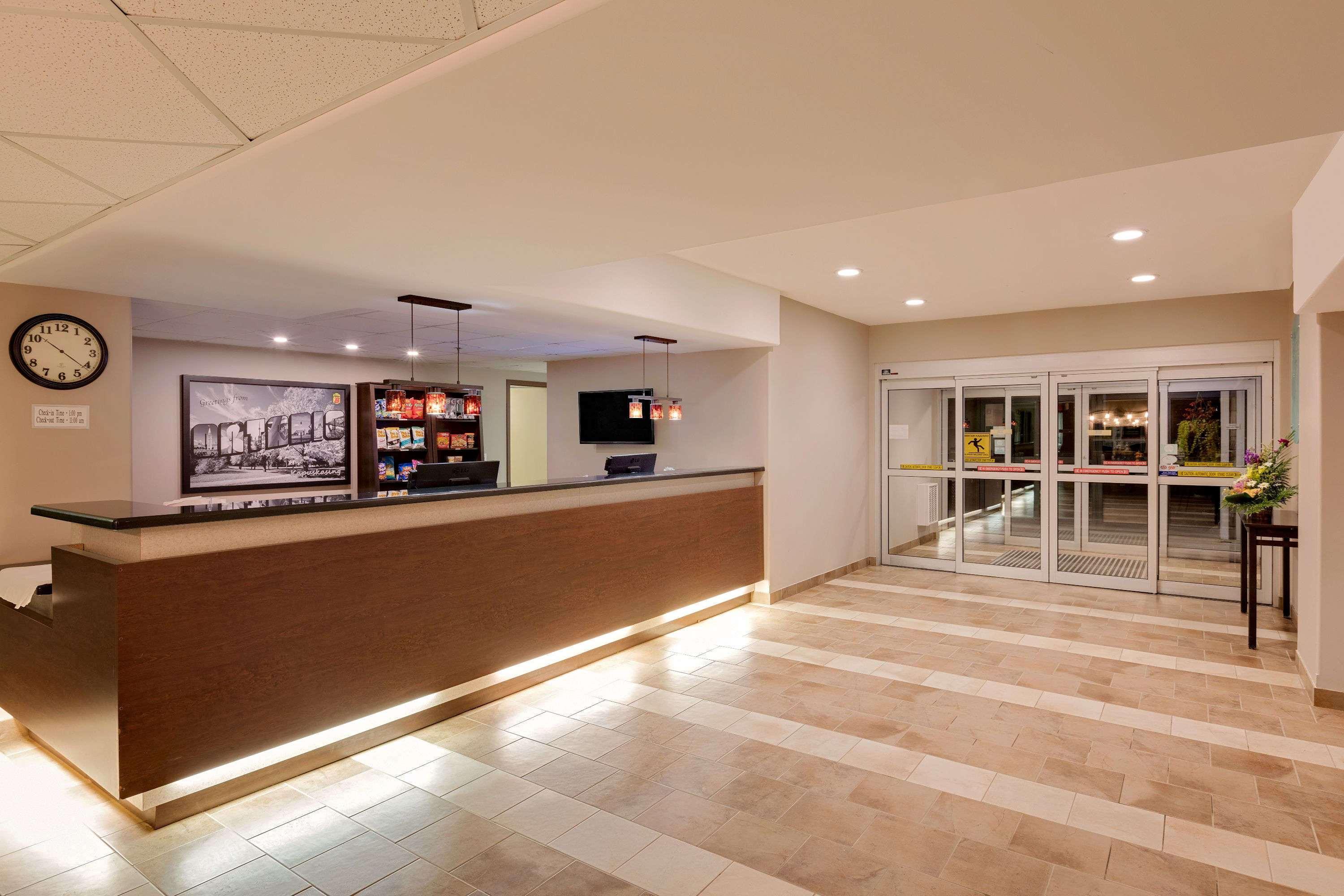 Super 8 By Wyndham Kapuskasing Hotel Exterior photo
