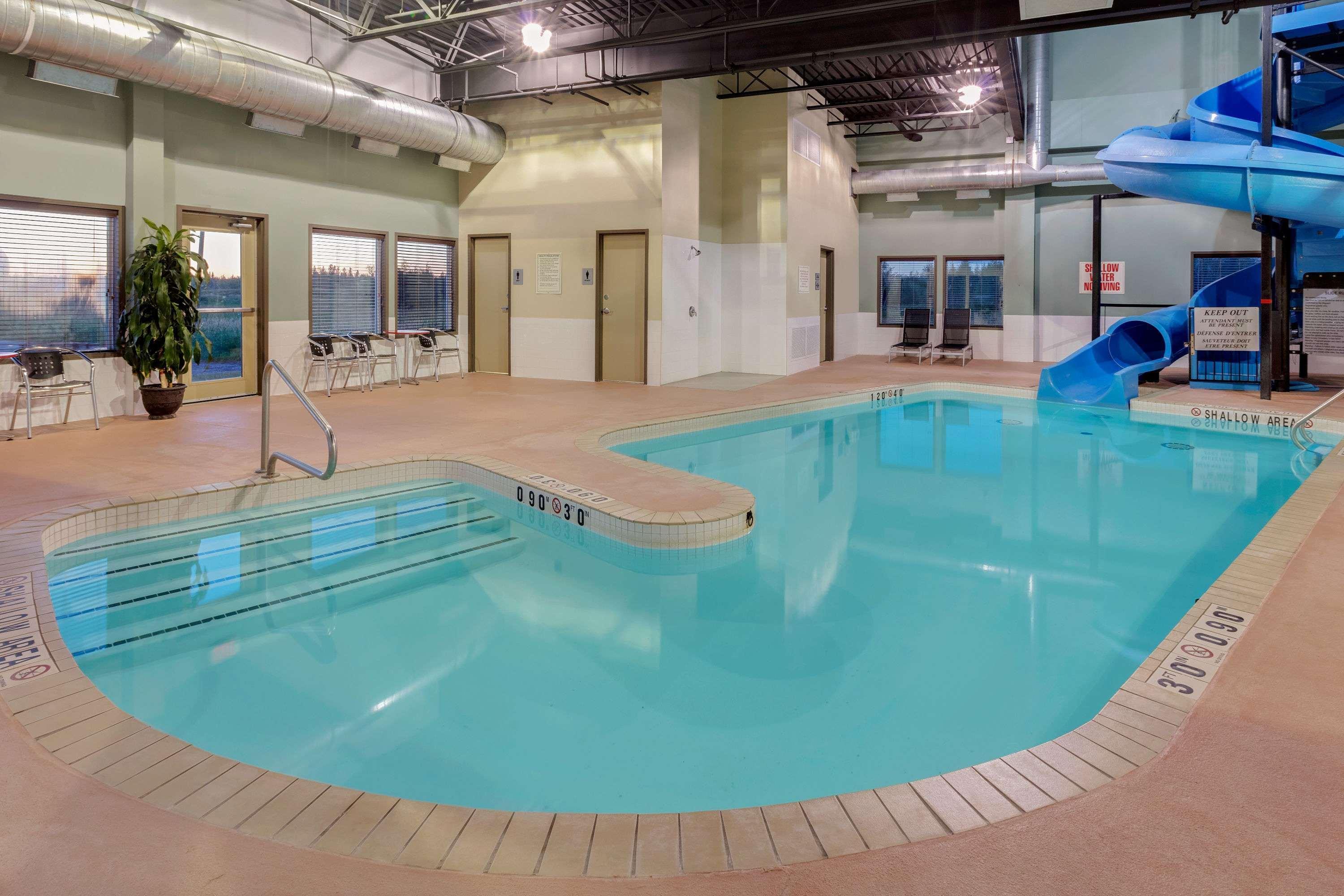 Super 8 By Wyndham Kapuskasing Hotel Exterior photo
