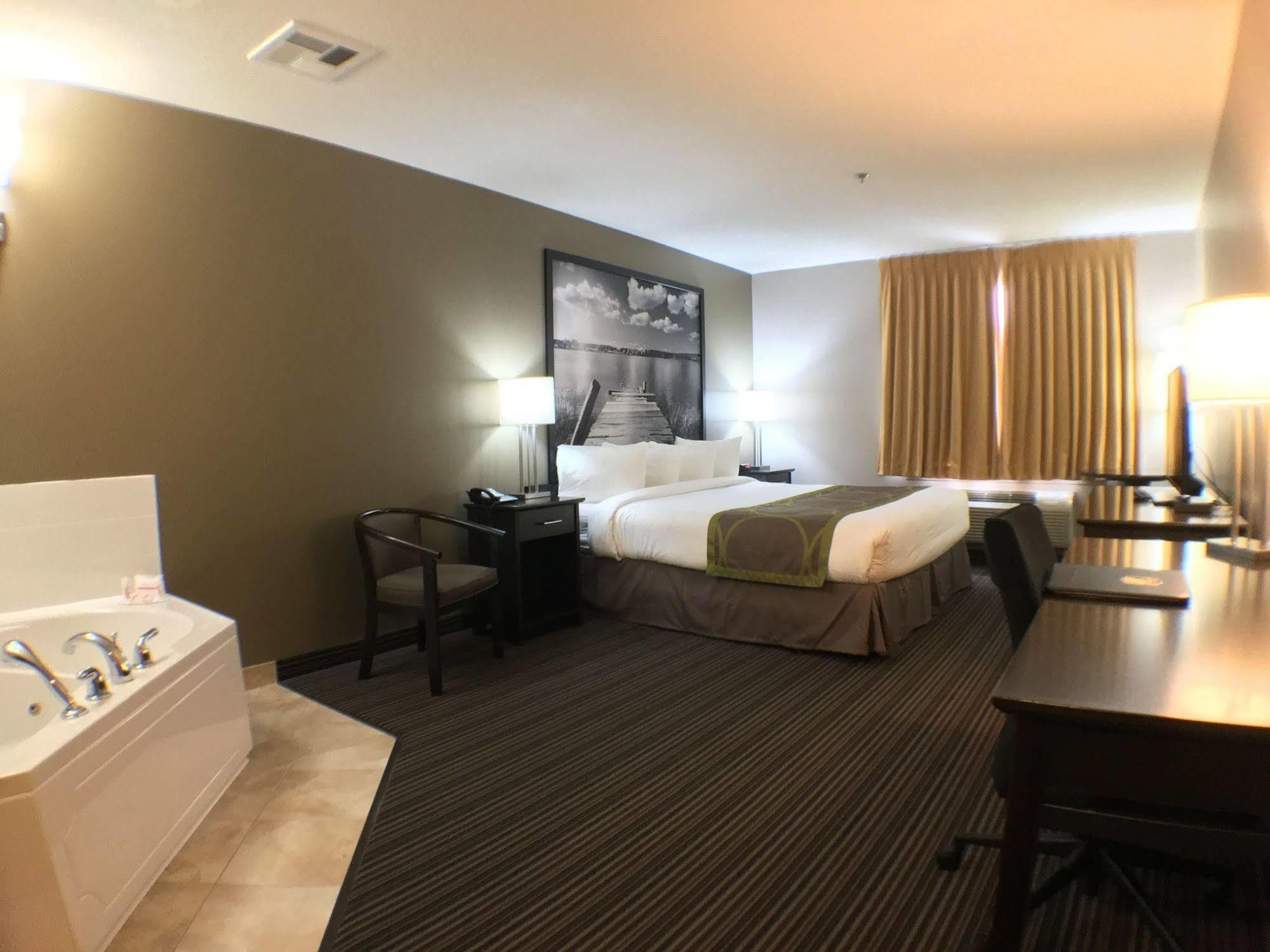 Super 8 By Wyndham Kapuskasing Hotel Exterior photo