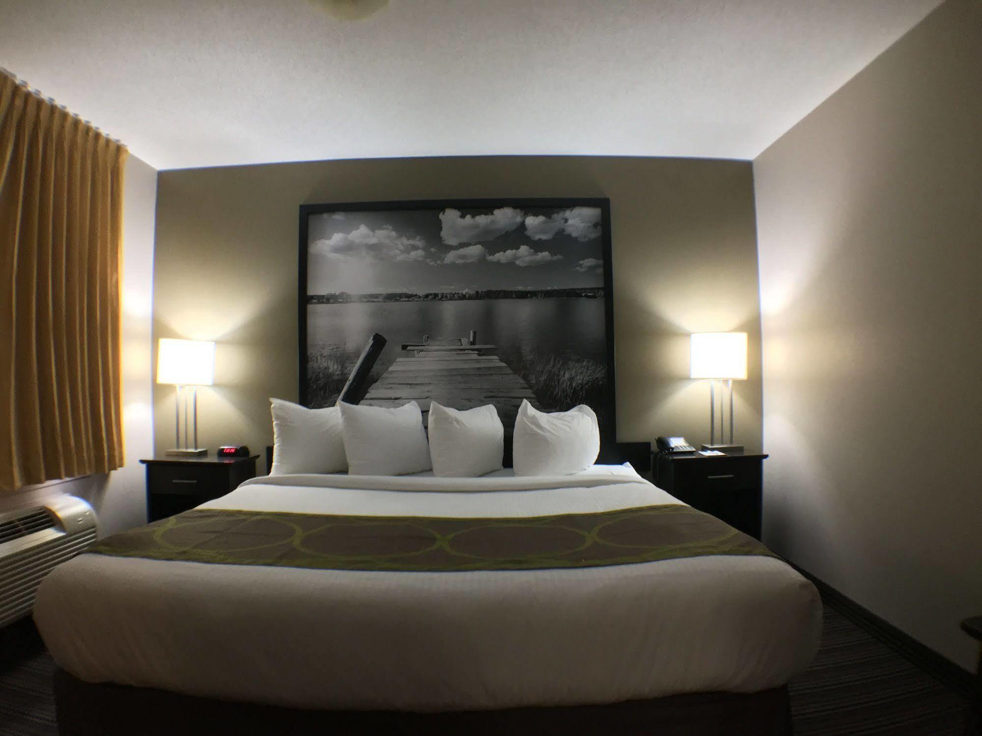 Super 8 By Wyndham Kapuskasing Hotel Exterior photo